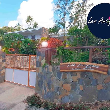Les Antigones Bed & Breakfast Порт Матурин Екстериор снимка